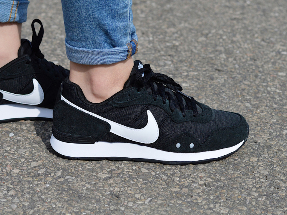 nike men's venture